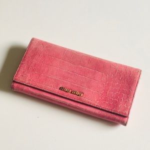 ✨Miu Miu✨Crocodile Pink Wallet Prada Snap